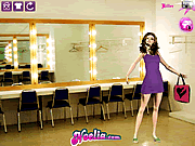 Click to Play Noelia Dress Up